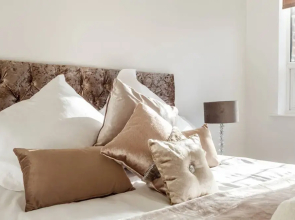 Modern Apartment - mins to Marina/Stadium/City Center