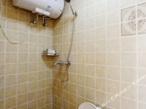 Houhai Lanwan Express Hotel (Qingdao North Station)