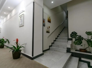 Отель Deluxe City