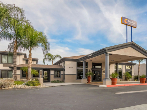Comfort Inn & Suites Colton