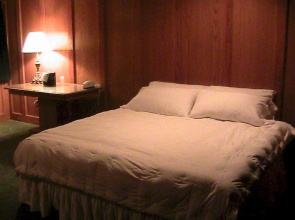 Lake Hills Motel