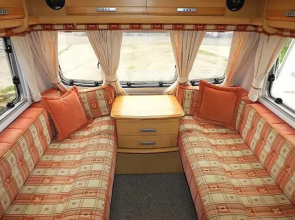 Stayzo Airy Touring Caravan With Built in Heater and Free Wi-fi Located in the Chiltern Hills
