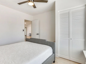 Glendale Home w/ Pool, Basketball + Bbq!