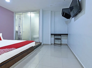 OYO 992 Red Orange Hotel Sdn Bhd Kuala Pilah