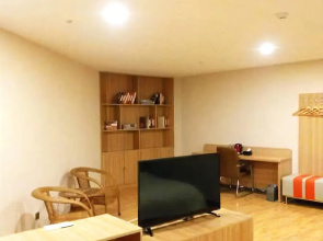7 Days Premium (Jiaozuo Renmin Road Normal College)