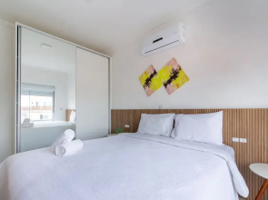 Modern apt w/ Barbecue 600m From the Beach Com305