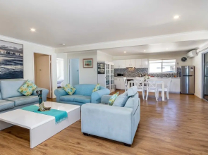 Fishing and Swimming at your doorstep - Sylvan Beach Esp, Bellara