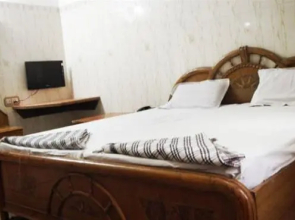 Hotel Poonam Palace