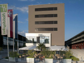 Holiday Inn Zurich - Messe by IHG
