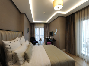 Le Petit Palace Hotel