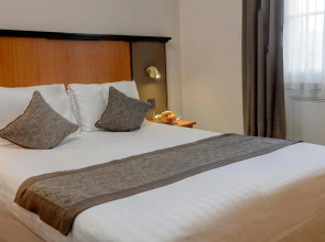 Holiday Inn Express Chicago - Magnificent Mile by IHG