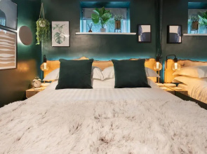 Eden Escape - Comfy Apartment Quiet Neighbourhood
