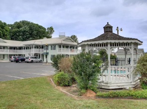 Key West Inn - Lafayette