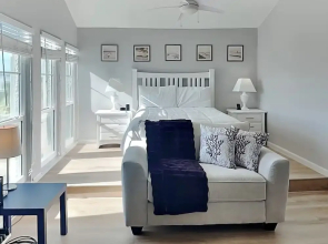Madeira Beach Yacht Club 247F by Distinctive Beach Rentals