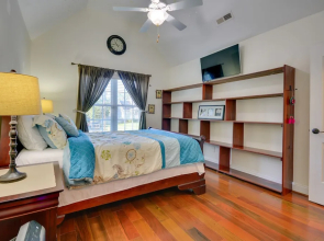 High Point Vacation Rental w/ Private Deck!