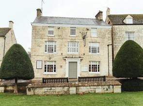 The Falcon Painswick