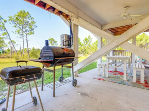 Walk to Beach: Peaceful Home in Gulf Shores!