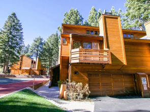 Tennis Village 14 Pet-Friendly, Spacious, Comfortable, Great Complex Amenities by RedAwning