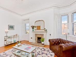 2 Bedroom Penthouse Apartment Sleeps 4