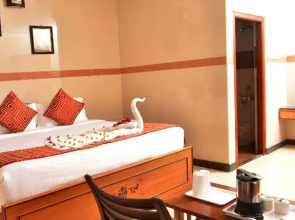 Hotel Gvs Residency