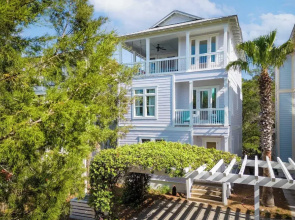 Doctor's Orders by Avantstay 5 Mins TO Beach! w/ Community Pool & Hot Tub!