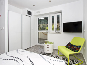 Apartment Shiny Love