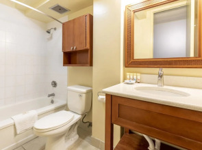 Pacific Monarch Hotel