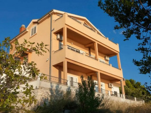 Summerheaven Apartments