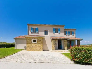 Villa Daymon