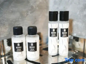 Jianghong Hotel (Korla Railway Station 218 National Road)