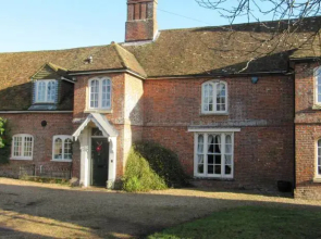 Lee Manor
