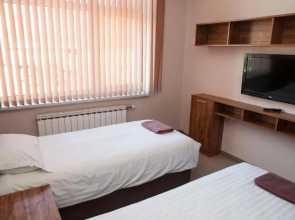 Hostel Izida 2