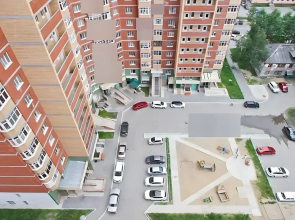 Harter Rooms on 17 Entuziastov Street