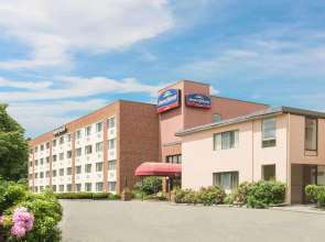 Germaine Inn South Portland