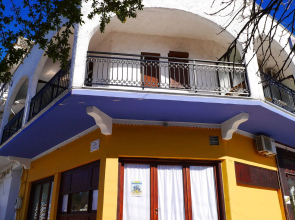 Captain's Beach Apartments