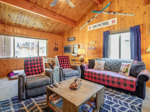 5 Mi to Big Bear Lake: Pet-friendly Gem Near Hikes