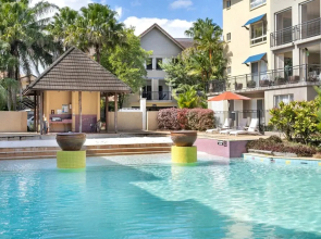 'The Lakes' Flexible One Bedroom