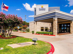 Comfort Inn and Suites Plano East