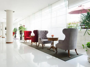 At Ease Saladaeng by AETAS