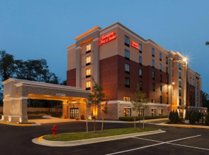 Hampton Inn & Suites Camp Springs/Andrews AFB