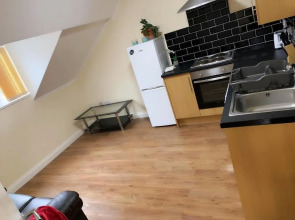 Modern City Centre 2 Bed Apartment LE1 5JN