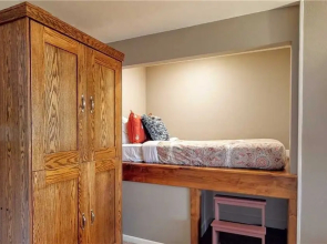 Purple Sage Flats #7 1 Bedroom Apts