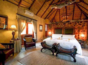 Zenzele River Lodge