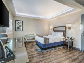 Inn at 50 at Long Beach Convention Center