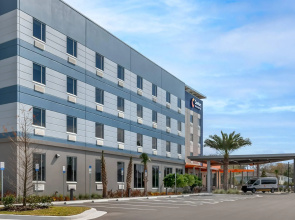 Comfort Inn & Suites Orlando Sanford Airport