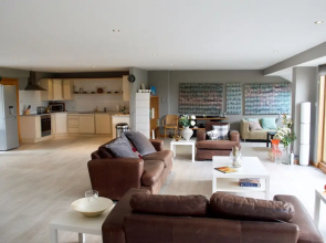 1 Bedroom Apartment With Balcony
