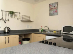 2 Bedroom Flat In Bonnington