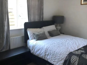 private room to rent