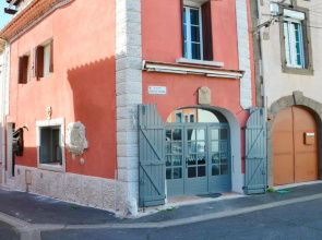 Charmant studio dans le centre historique de Vias