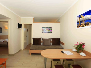 Sun City Apartments & Hotel